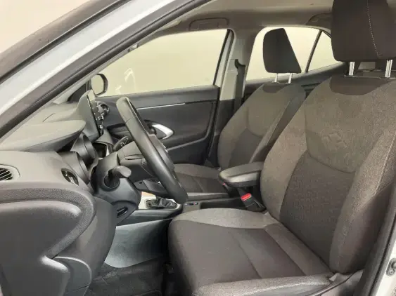 TOYOTA YARIS CROSS I - voiture d'occasion - Photo 18