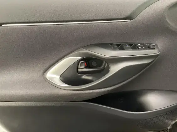 TOYOTA YARIS CROSS I - voiture d'occasion - Photo 19