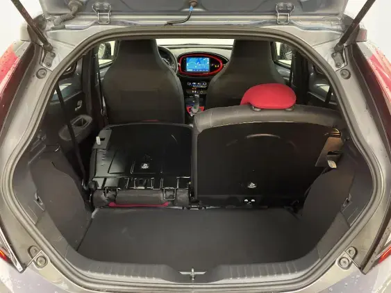 TOYOTA AYGO X - voiture d'occasion - Photo 16