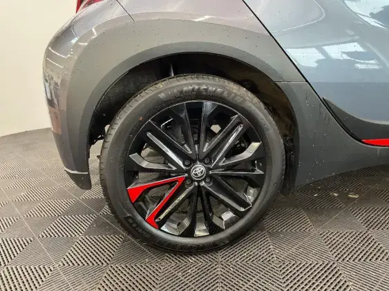 TOYOTA AYGO X - voiture d'occasion - Photo 25