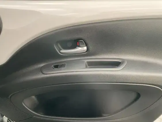 TOYOTA AYGO X - voiture d'occasion - Photo 20