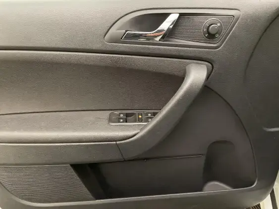 SKODA YETI - voiture d'occasion - Photo 19