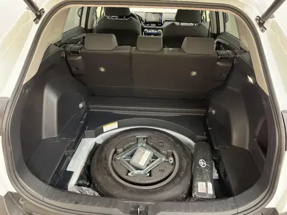 TOYOTA RAV4 V - voiture d'occasion - Photo 17