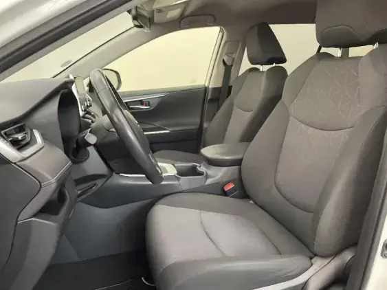 TOYOTA RAV4 V - voiture d'occasion - Photo 18