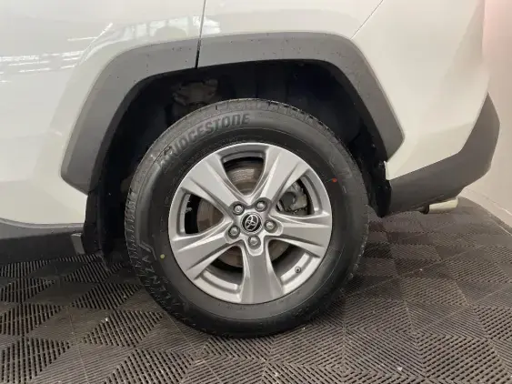 TOYOTA RAV4 V - voiture d'occasion - Photo 24