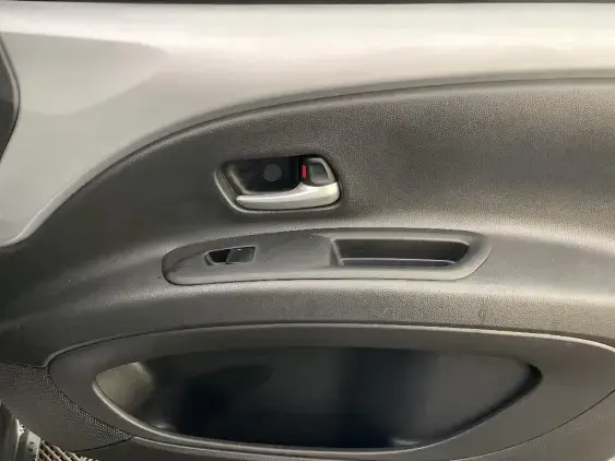 TOYOTA AYGO X - voiture d'occasion - Photo 20