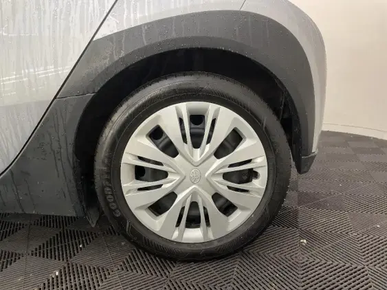 TOYOTA AYGO X - voiture d'occasion - Photo 24