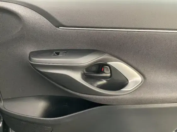 TOYOTA YARIS CROSS I - voiture d'occasion - Photo 20