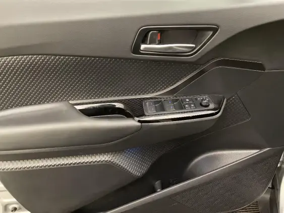 TOYOTA C-HR - voiture d'occasion - Photo 19