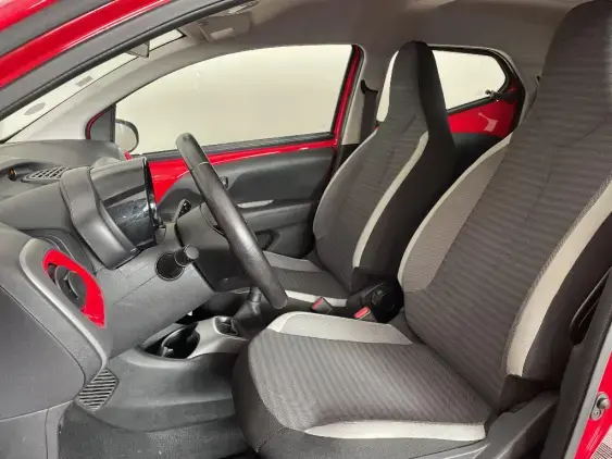 TOYOTA AYGO II - voiture d'occasion - Photo 18