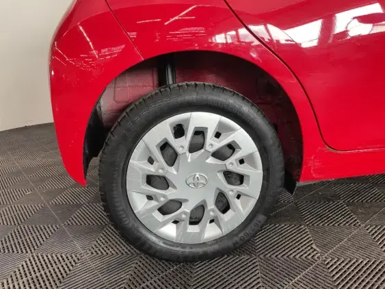 TOYOTA AYGO II - voiture d'occasion - Photo 25