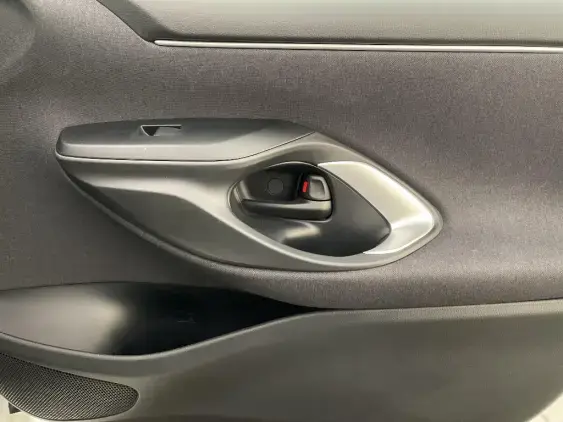 TOYOTA YARIS IV - voiture d'occasion - Photo 20