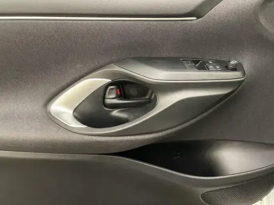 TOYOTA YARIS IV - voiture d'occasion - Photo 19