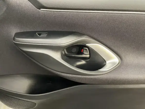 TOYOTA YARIS IV - voiture d'occasion - Photo 20