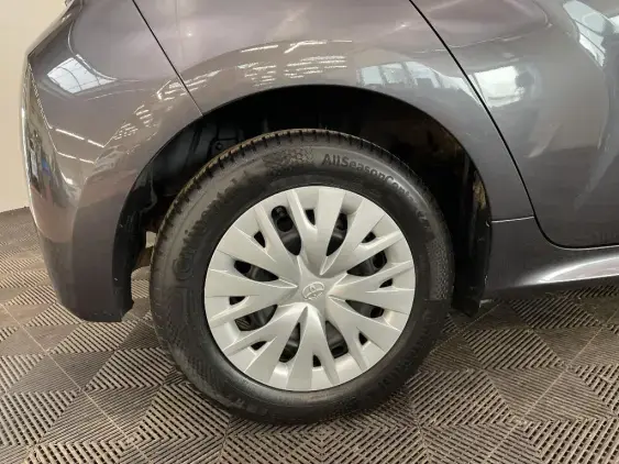 TOYOTA YARIS IV - voiture d'occasion - Photo 25