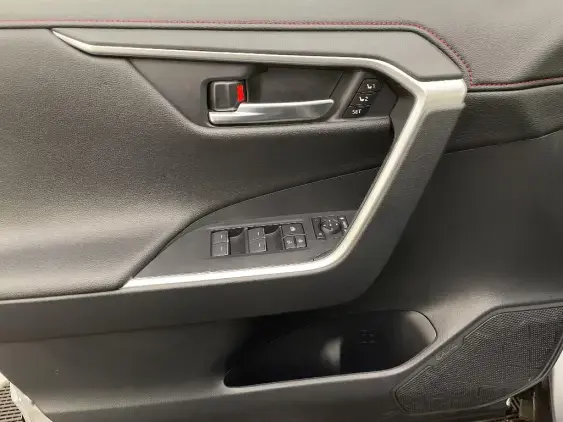 TOYOTA RAV4 V - voiture d'occasion - Photo 19