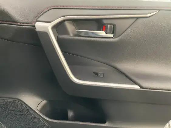 TOYOTA RAV4 V - voiture d'occasion - Photo 20