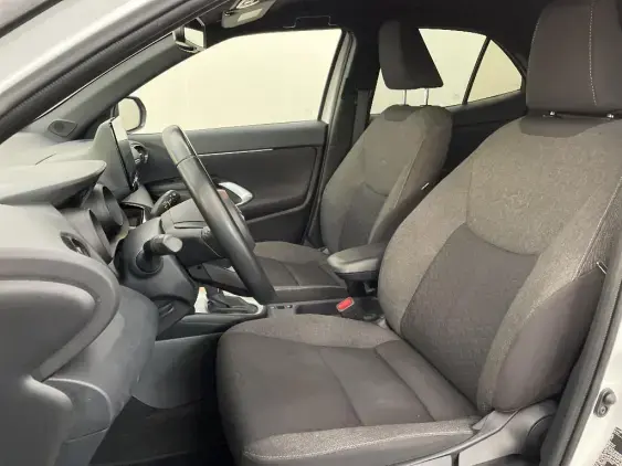 TOYOTA YARIS CROSS I - voiture d'occasion - Photo 18