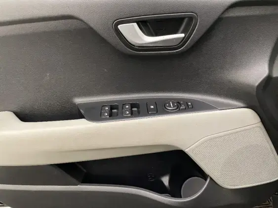 KIA STONIC - voiture d'occasion - Photo 19