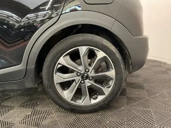 KIA STONIC - voiture d'occasion - Photo 24