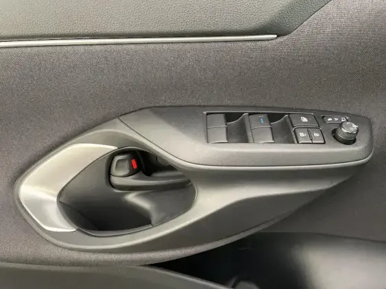 TOYOTA YARIS CROSS I - voiture d'occasion - Photo 17