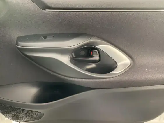 TOYOTA YARIS IV - voiture d'occasion - Photo 20