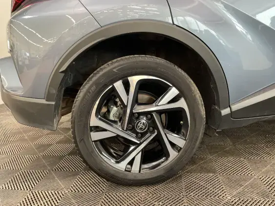 TOYOTA C-HR - voiture d'occasion - Photo 25
