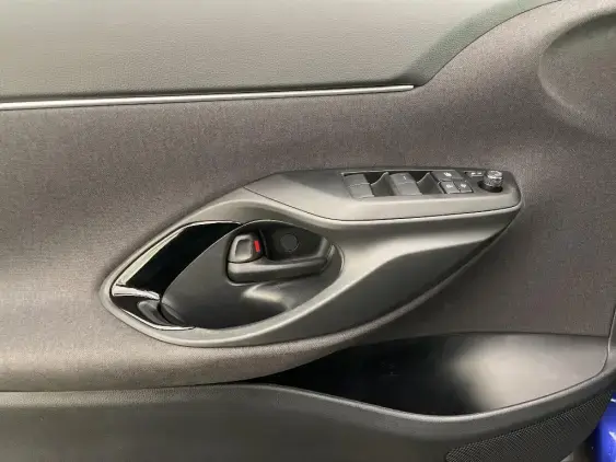 TOYOTA YARIS CROSS I - voiture d'occasion - Photo 19