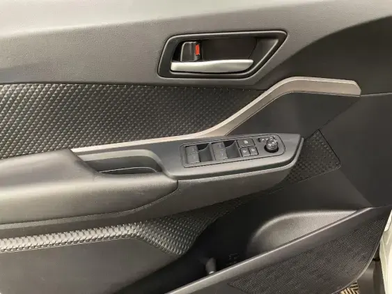 TOYOTA C-HR - voiture d'occasion - Photo 19