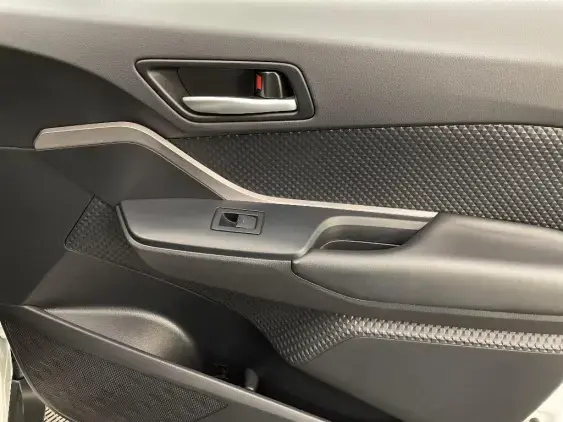 TOYOTA C-HR - voiture d'occasion - Photo 20