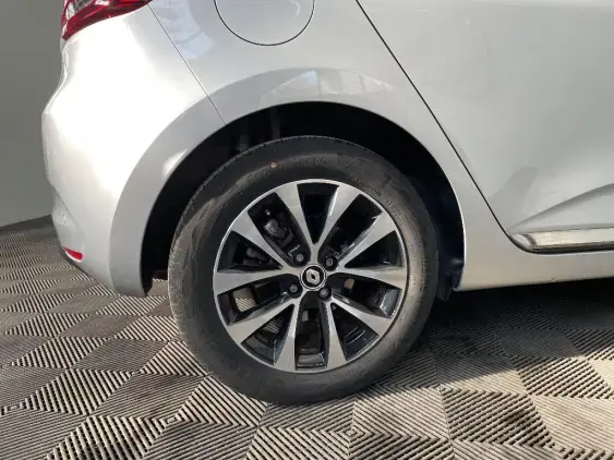 RENAULT CLIO V - voiture d'occasion - Photo 25