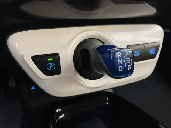 TOYOTA PRIUS IV - voiture d'occasion - Photo 17