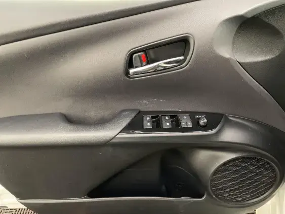 TOYOTA PRIUS IV - voiture d'occasion - Photo 19