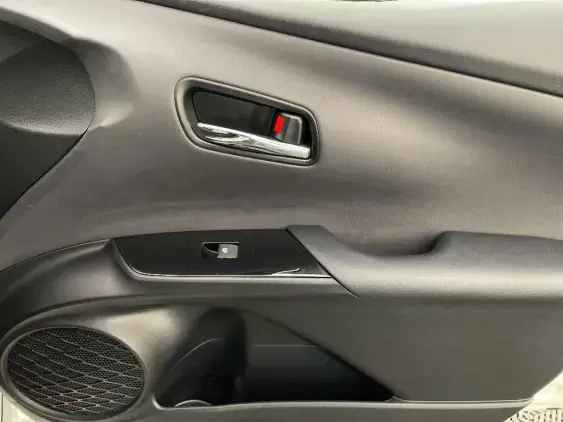 TOYOTA PRIUS IV - voiture d'occasion - Photo 20