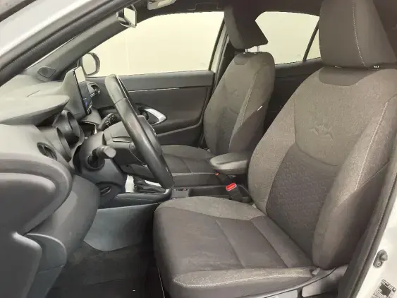 TOYOTA YARIS CROSS I - voiture d'occasion - Photo 18