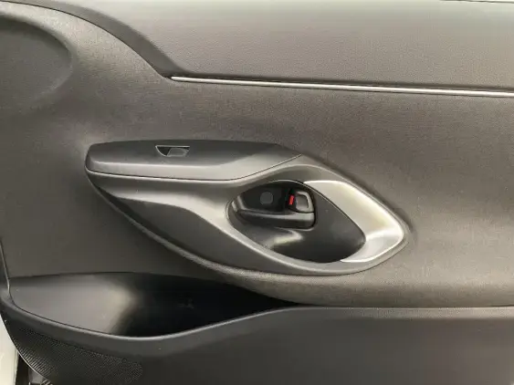 TOYOTA YARIS CROSS I - voiture d'occasion - Photo 20