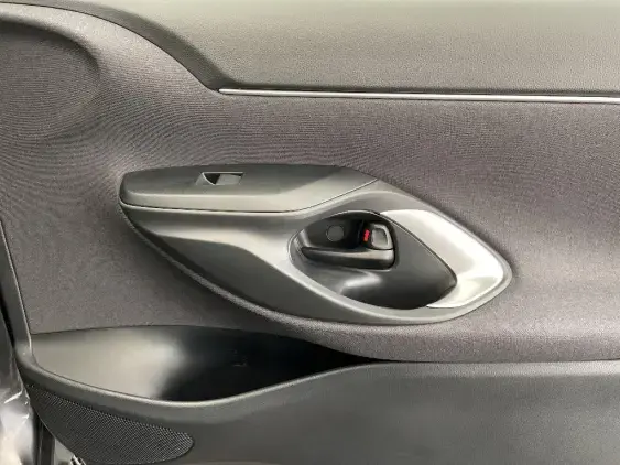 TOYOTA YARIS CROSS I - voiture d'occasion - Photo 20