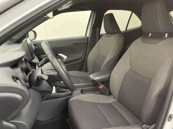 TOYOTA YARIS CROSS I - voiture d'occasion - Photo 18