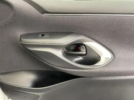 TOYOTA YARIS IV - voiture d'occasion - Photo 20