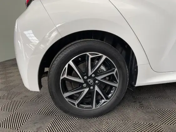 TOYOTA YARIS IV - voiture d'occasion - Photo 25
