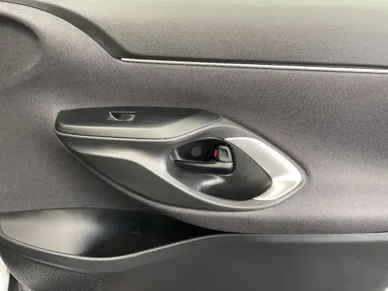 TOYOTA YARIS CROSS I - voiture d'occasion - Photo 20