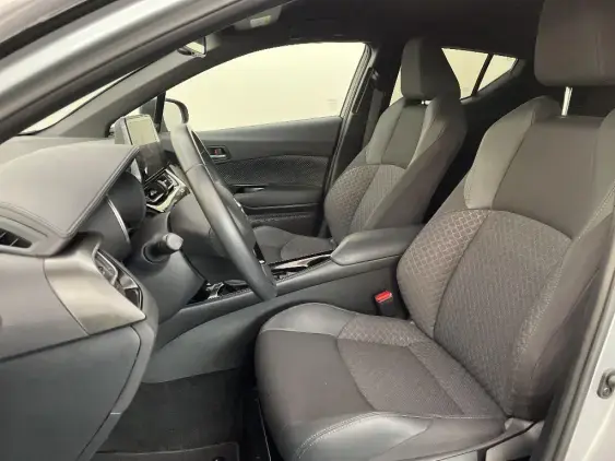 TOYOTA C-HR - voiture d'occasion - Photo 18