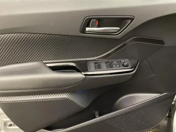 TOYOTA C-HR - voiture d'occasion - Photo 19