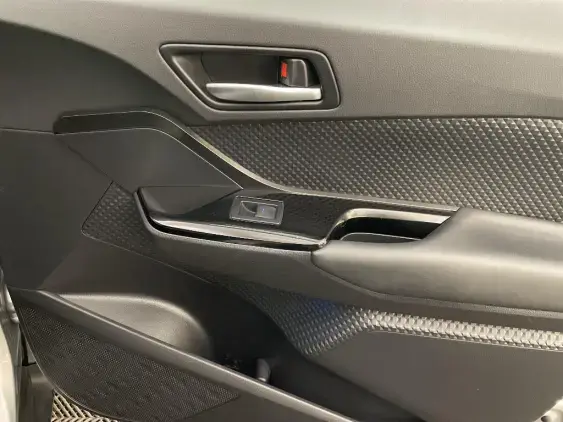 TOYOTA C-HR - voiture d'occasion - Photo 20