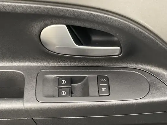 VOLKSWAGEN E-UP! I - voiture d'occasion - Photo 17