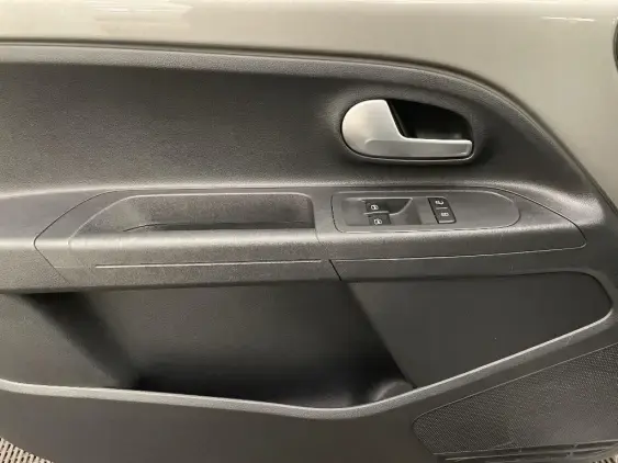 VOLKSWAGEN E-UP! I - voiture d'occasion - Photo 19