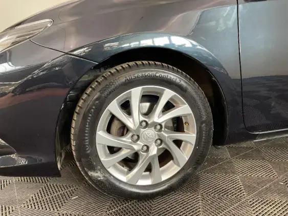 TOYOTA AURIS II - voiture d'occasion - Photo 23