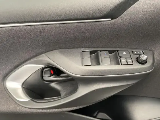 TOYOTA YARIS IV - voiture d'occasion - Photo 17