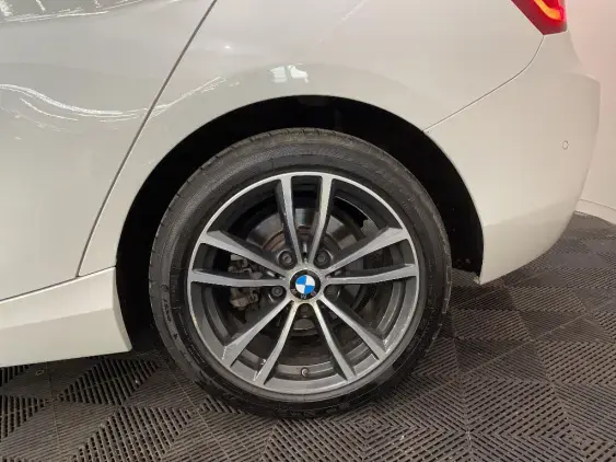 BMW SERIE 1 F20 LCI2 - voiture d'occasion - Photo 24