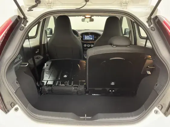 TOYOTA AYGO X - voiture d'occasion - Photo 16